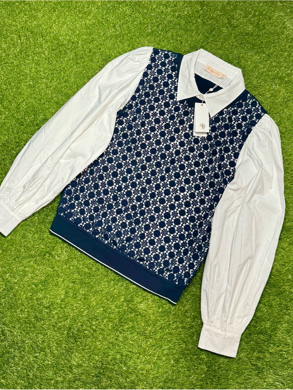 NWT Tory Burch Poplin Sleeve Pullover Shirt Women’s Size Medium Navy Blue White - Picture 2 of 15